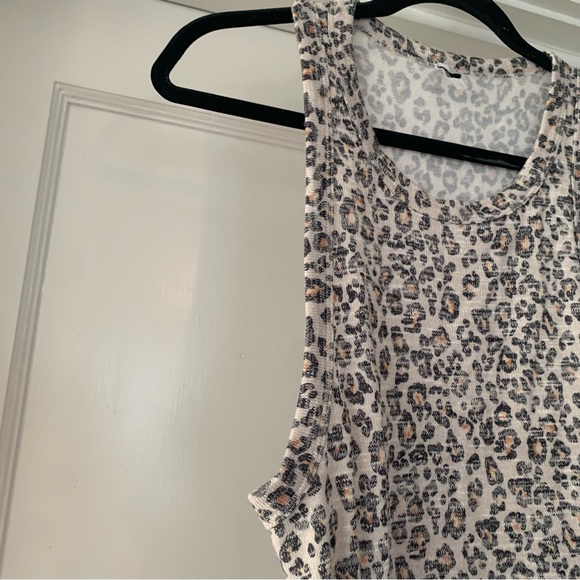 Z Supply Tank Top Womens Small Animal Print Cheetah Razor back White Tan Black - Picture 4 of 7